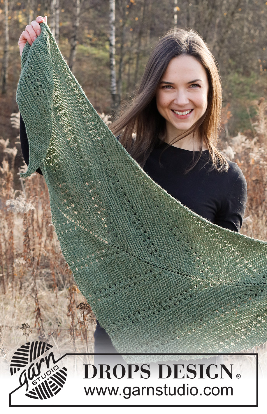 New Fern / DROPS 226-26 - Châle tricoté au point mousse et en point ajouré, avec un angle, en DROPS BabyMerino.