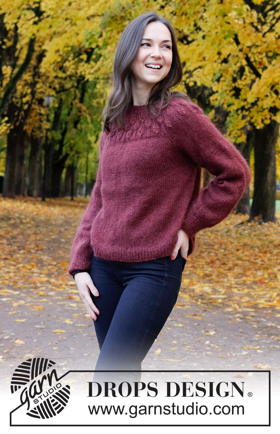 Blackforest Memories / DROPS 226-3 - Strikket genser i 2 tråder DROPS Kid-Silk eller 1 tråd DROPS Brushed Alpaca Silk. Arbeidet strikkes ovenfra og ned med rundfelling, raglan og bladmønster på bærestykket. Størrelse S - XXXL.