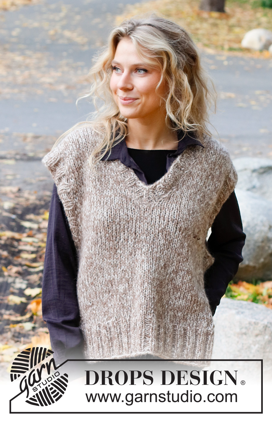 Cork Oak / DROPS 226-36 - Neulottu liivi / slipoveri DROPS Air- + DROPS Brushed Alpaca Silk- tai DROPS Wish-langasta. Työssä on V-aukko ja joustinneuleiset reunukset. Koot S-XXXL.