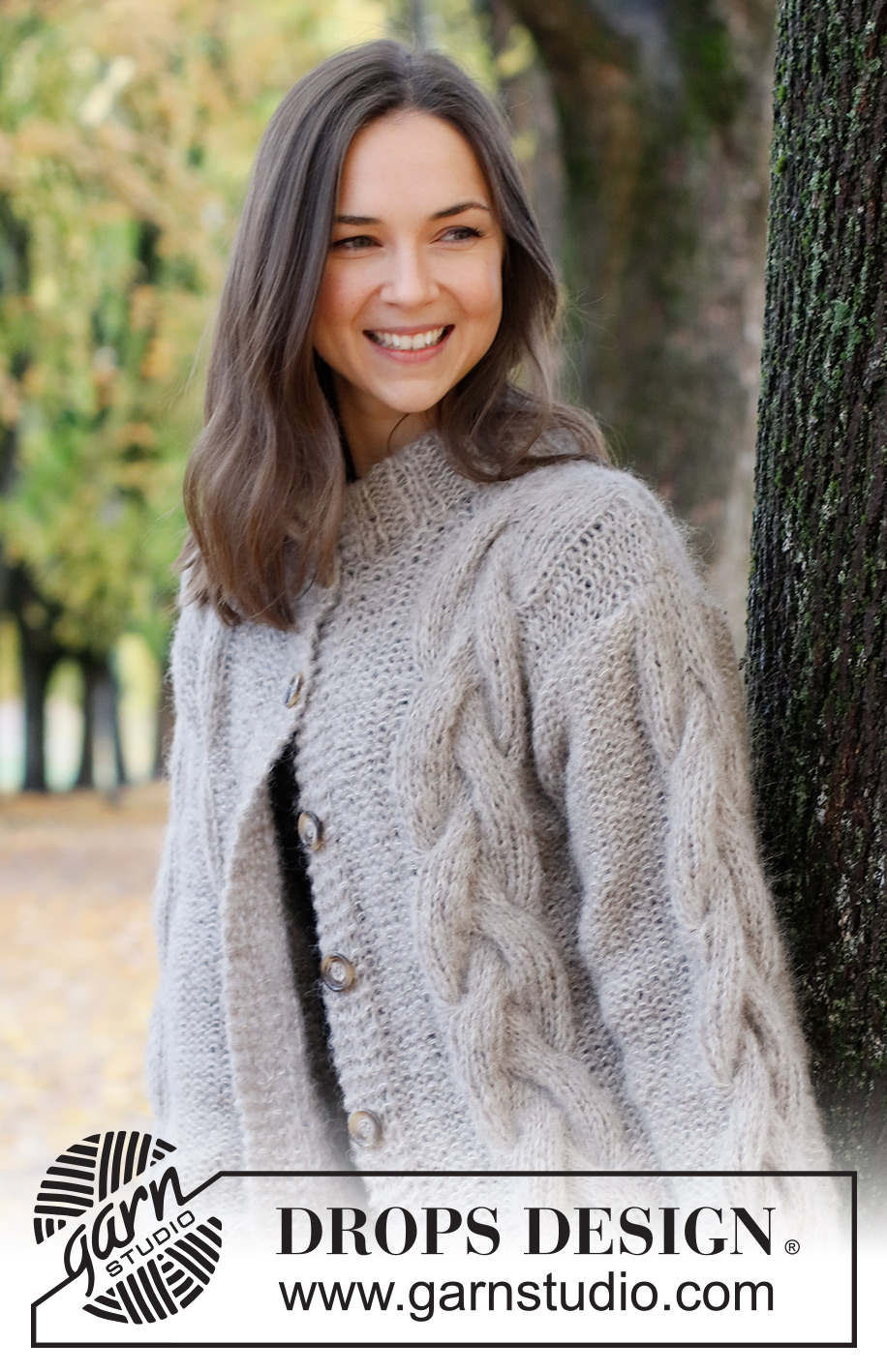 Evening Fires Jacket / DROPS 226-39 - Strikket jakke i 2 tråder DROPS Brushed Alpaca Silk eller 1 tråd DROPS Wish. Arbeidet strikkes med fletter, dobbel halskant og vrangborder. Størrelse S - XXXL.
