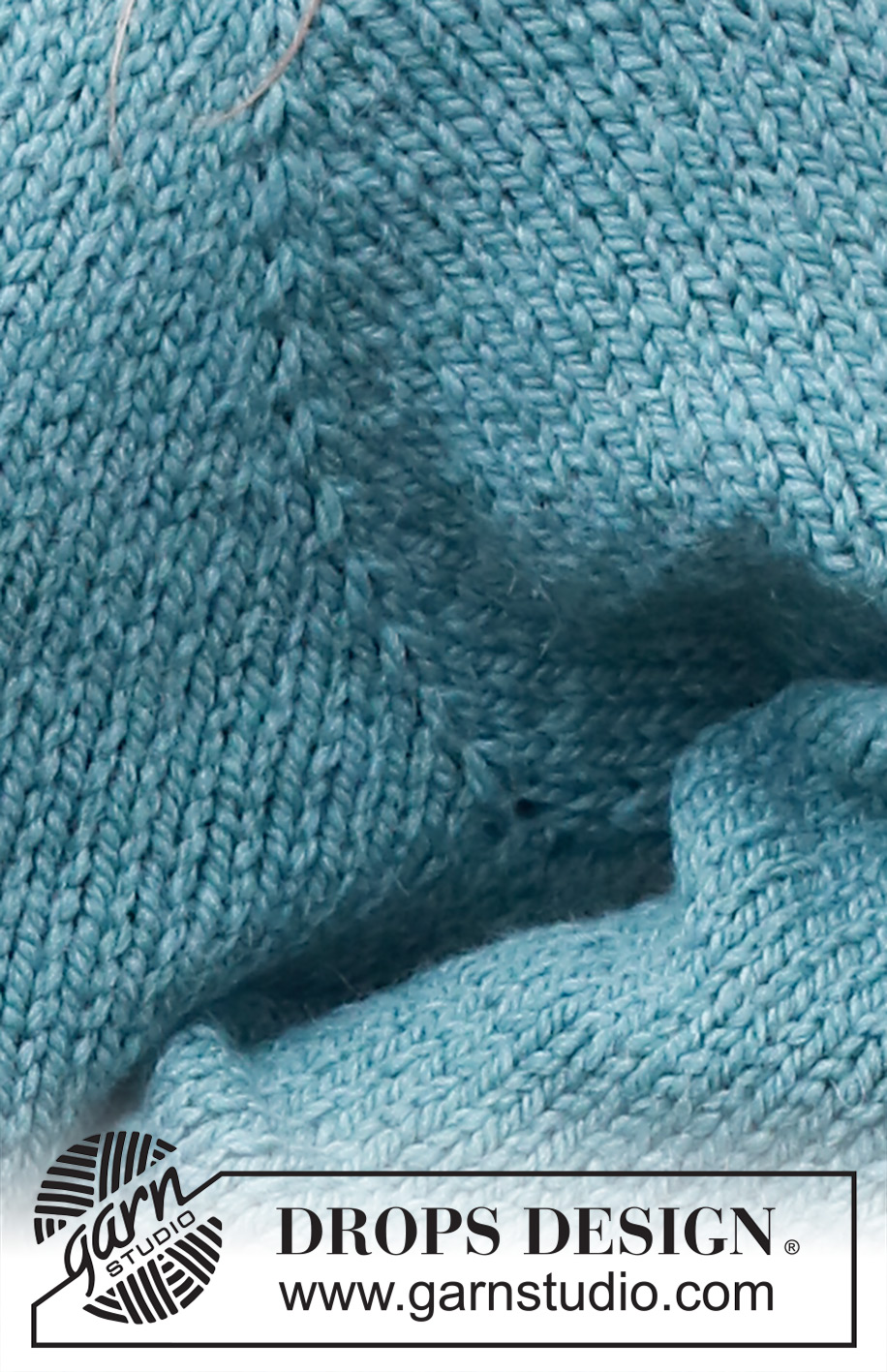 Water Point / DROPS 226-44 - Knitted jacket in DROPS Andes. Piece is knitted top down with raglan and V-neck. Size XS – XXL.