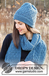 Blue Shells / DROPS 226-50 - Gorro y bufanda a punto en DROPS Alpaca o DROPS Nord. La labor está realizada con el patrón de calados.