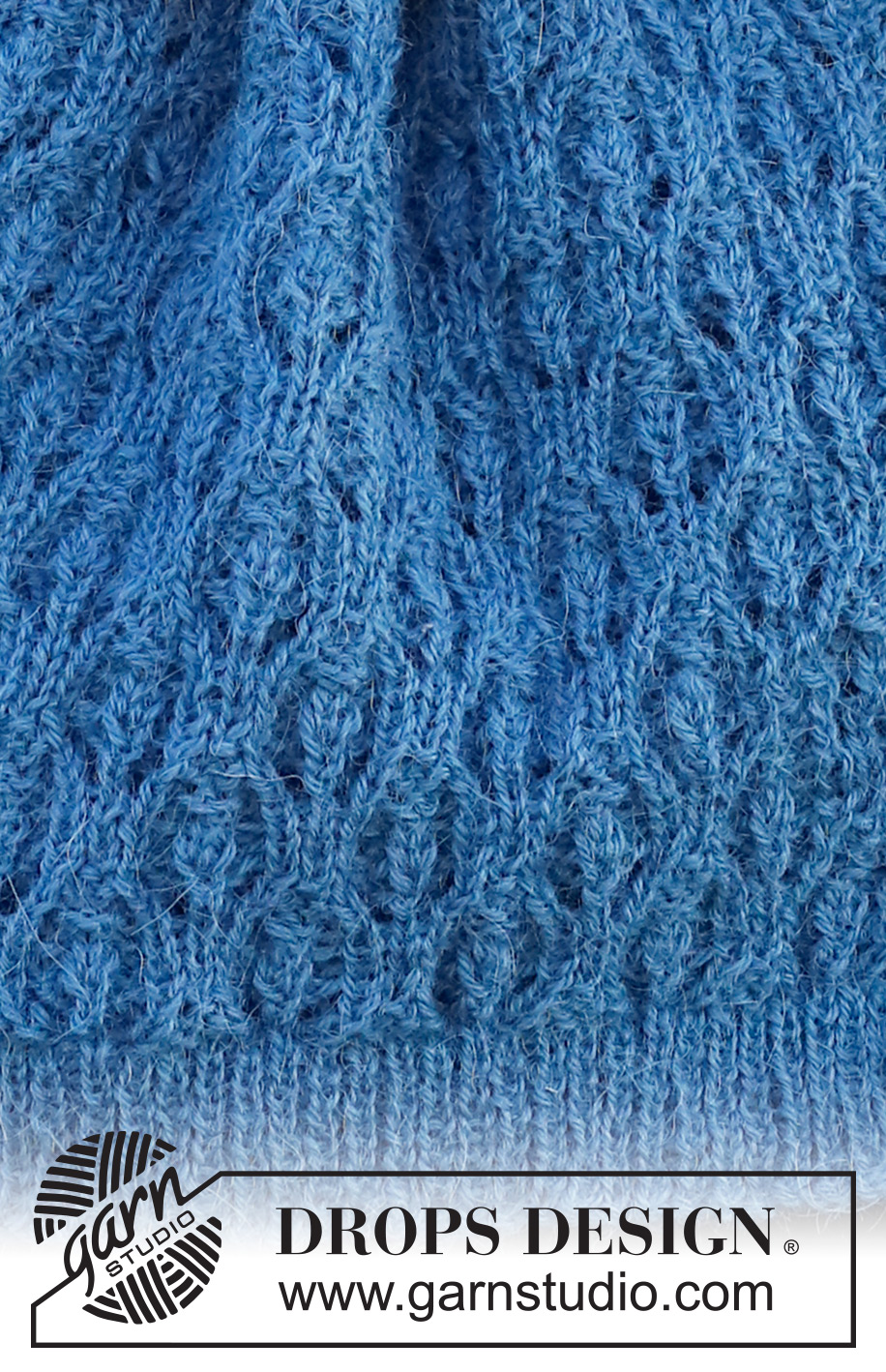 Blue Shells / DROPS 226-50 - Gorro y bufanda a punto en DROPS Alpaca o DROPS Nord. La labor está realizada con el patrón de calados.
