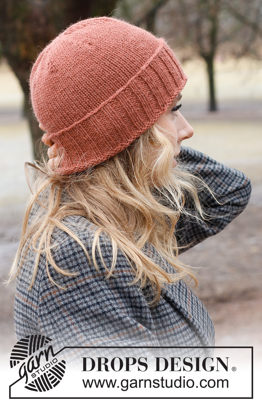 Lucky Penny / DROPS 226-51 - Knitted hat in DROPS Nepal. The piece is worked with stocking stitch and ribbed edges.