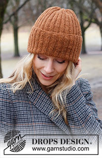 Pumpkin Patch Hat / DROPS 226-55 - Bonnet tricoté / bonnet hipster tricoté en côtes, en DROPS Sky.