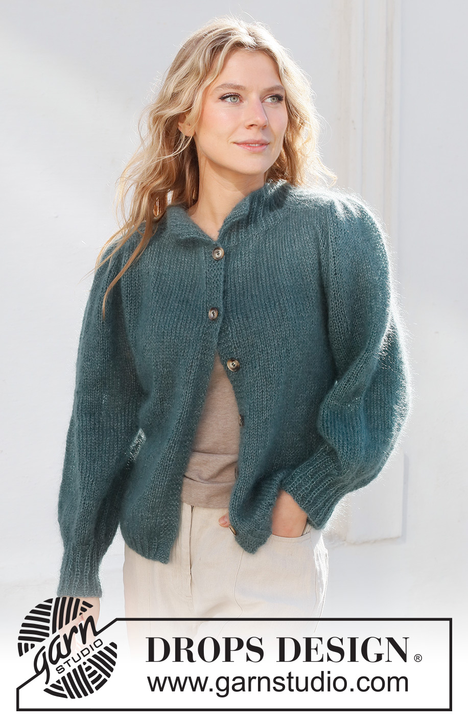 Falling Water / DROPS 227-40 - Strikket jakke i 2 tråde DROPS Kid-Silk. Arbejdet strikkes oppefra og ned med sadelskulder, pufærmer og høj hals. Størrelse S - XXXL.