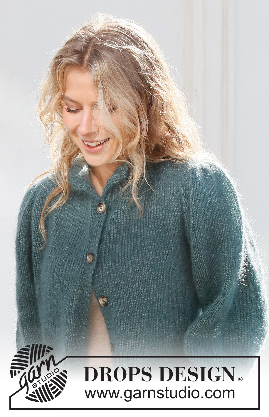 Falling Water / DROPS 227-40 - Strikket jakke i 2 tråde DROPS Kid-Silk. Arbejdet strikkes oppefra og ned med sadelskulder, pufærmer og høj hals. Størrelse S - XXXL.