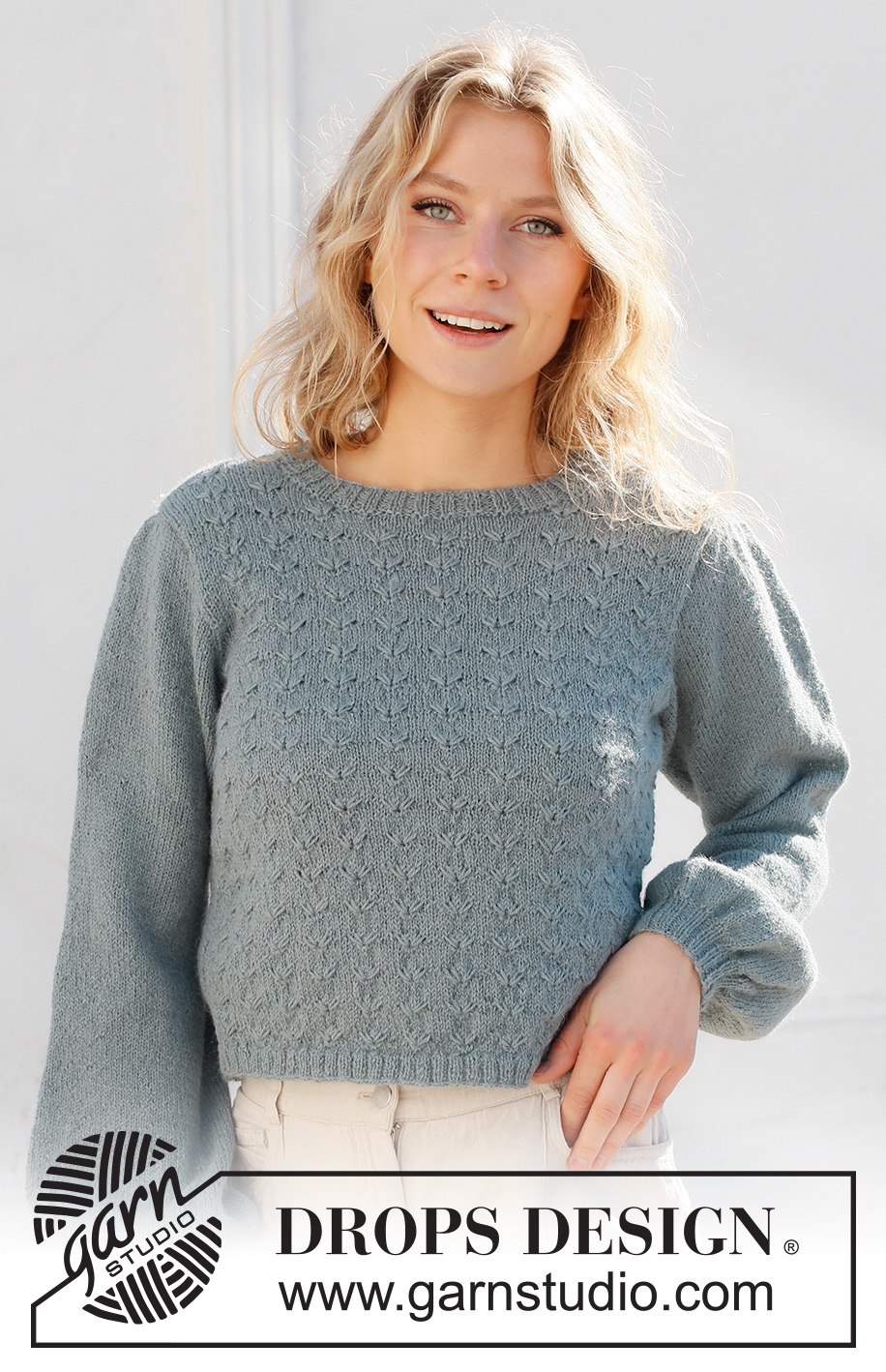 Migrating South / DROPS 227-44 - Gestrickter Pullover in DROPS Alpaca oder DROPS BabyAlpaca Silk. Die Arbeit wird glatt rechts mit langgezogenen Maschen gestrickt. Größe S - XXXL.