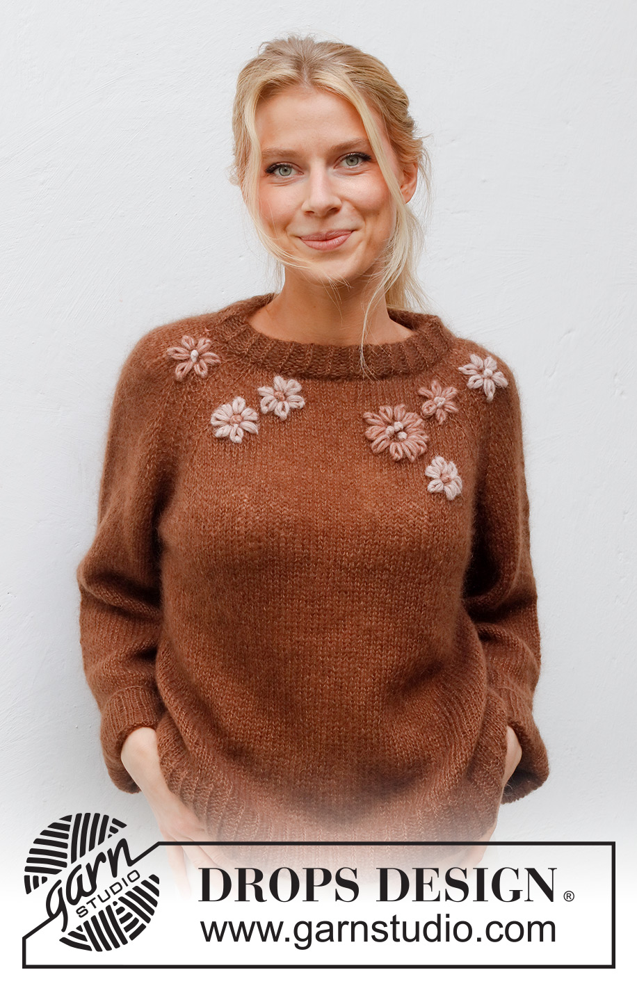 Fall Bouquet / DROPS 227-48 - Stickad tröja i 1 tråd DROPS Brushed Alpaca Silk eller 2 trådar DROPS Kid-Silk. Arbetet stickas uppifrån och ner med raglan, broderade blommor och franska knutar. Storlek S - XXXL.