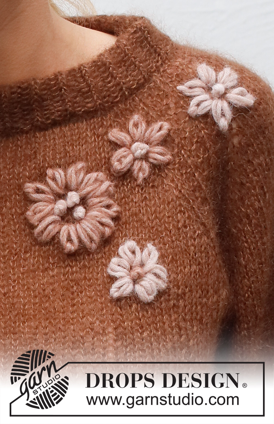 Fall Bouquet / DROPS 227-48 - Stickad tröja i 1 tråd DROPS Brushed Alpaca Silk eller 2 trådar DROPS Kid-Silk. Arbetet stickas uppifrån och ner med raglan, broderade blommor och franska knutar. Storlek S - XXXL.