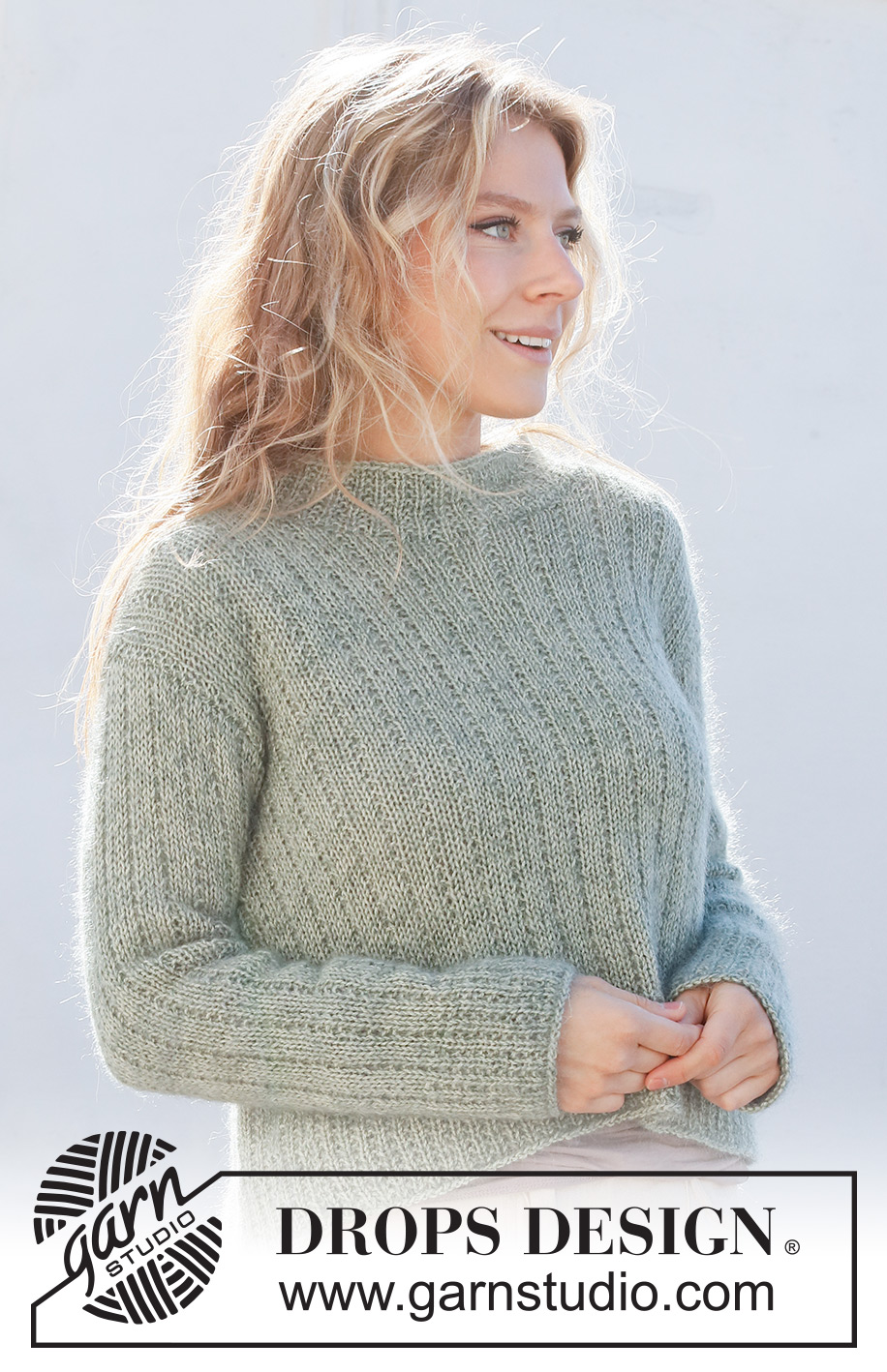 Wild Mint Tea / DROPS 227-5 - Gestrickter Pullover in DROPS Flora und DROPS Kid-Silk. Die Arbeit wird im Strukturmuster gestrickt. Größe S - XXXL.