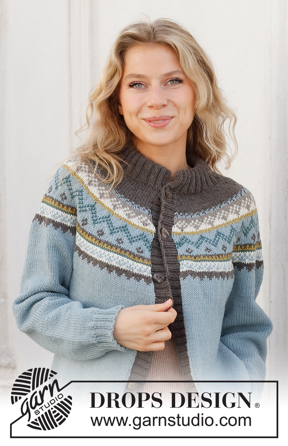 Edge of the Woods / DROPS 227-51 - Knitted jacket in DROPS Merino Extra Fine. Piece is knitted top down with double neck edge, round yoke and Nordic pattern. Size: S - XXXL