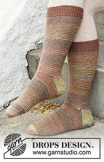 Halvhöga sockar / DROPS 227-61
