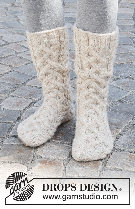 Halvhöga sockar / DROPS 227-66