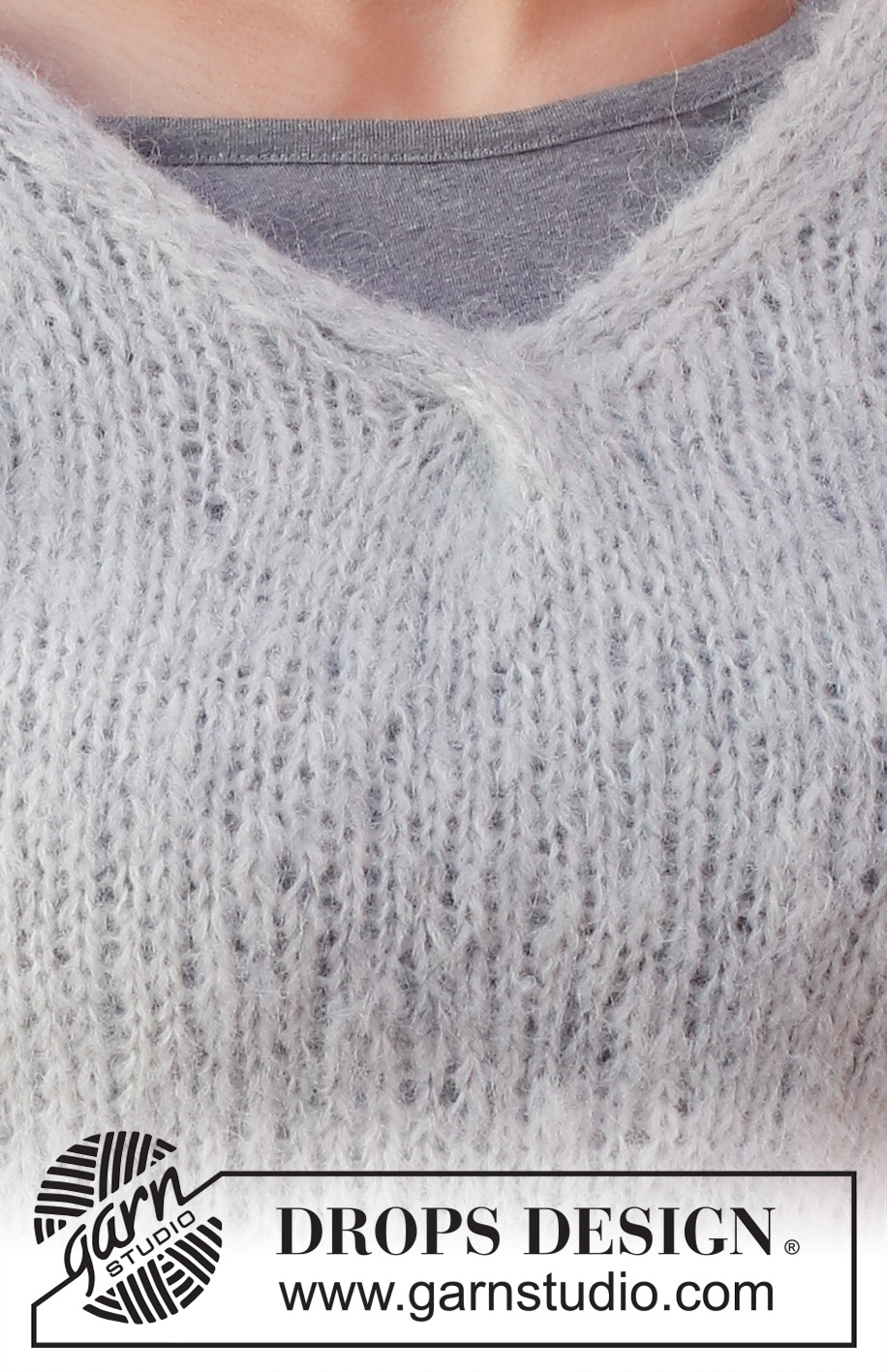 River Hill Sweater / DROPS 228-11 - Strikket genser i DROPS Melody. Arbeidet strikkes med V-hals og flette. Størrelse S - XXXL.