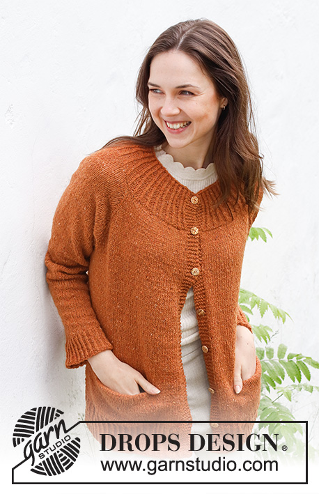 Warm Orange / DROPS 228-17 - Strikket jakke i DROPS Soft Tweed. Arbejdet strikkes oppefra og ned med raglan, kanter i rib, slids i siderne og lommer. Størrelse XS - XXL.