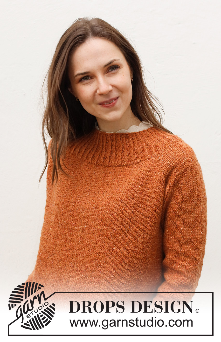 Warm My Heart / DROPS 228-18 - DROPS Soft Tweed lõngast ülevalt alla kootud raglaan varrukatega, lõhikutega ja soonikkoes ääristega džemper suurustele XS kuni XXL