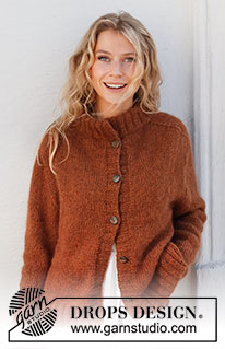 Toffee Apple Jacket / DROPS 228-25 - Strikket jakke i DROPS Sky og DROPS Kid-Silk. Arbeidet strikkes med sadelskulder, dobbel halskant, splitt i sidene og kanter i vrangbord. Størrelse S - XXXL.