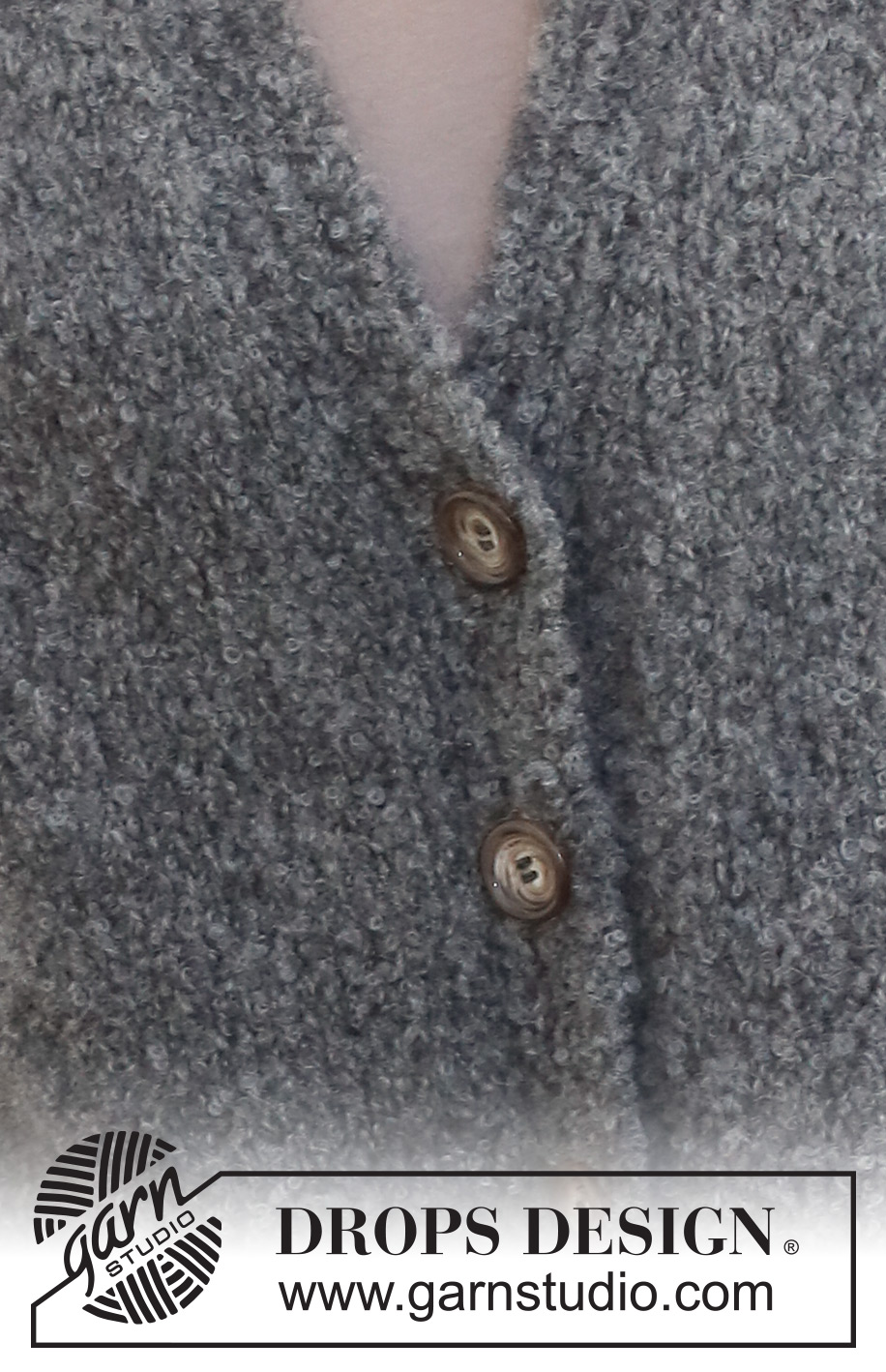 December Skies / DROPS 228-32 - Strikket vest i DROPS Alpaca Bouclé og DROPS Kid-Silk. Arbeidet strikkes med splitt i sidene, v-hals og kanter i vrangbord. Størrelse XS - XXL.