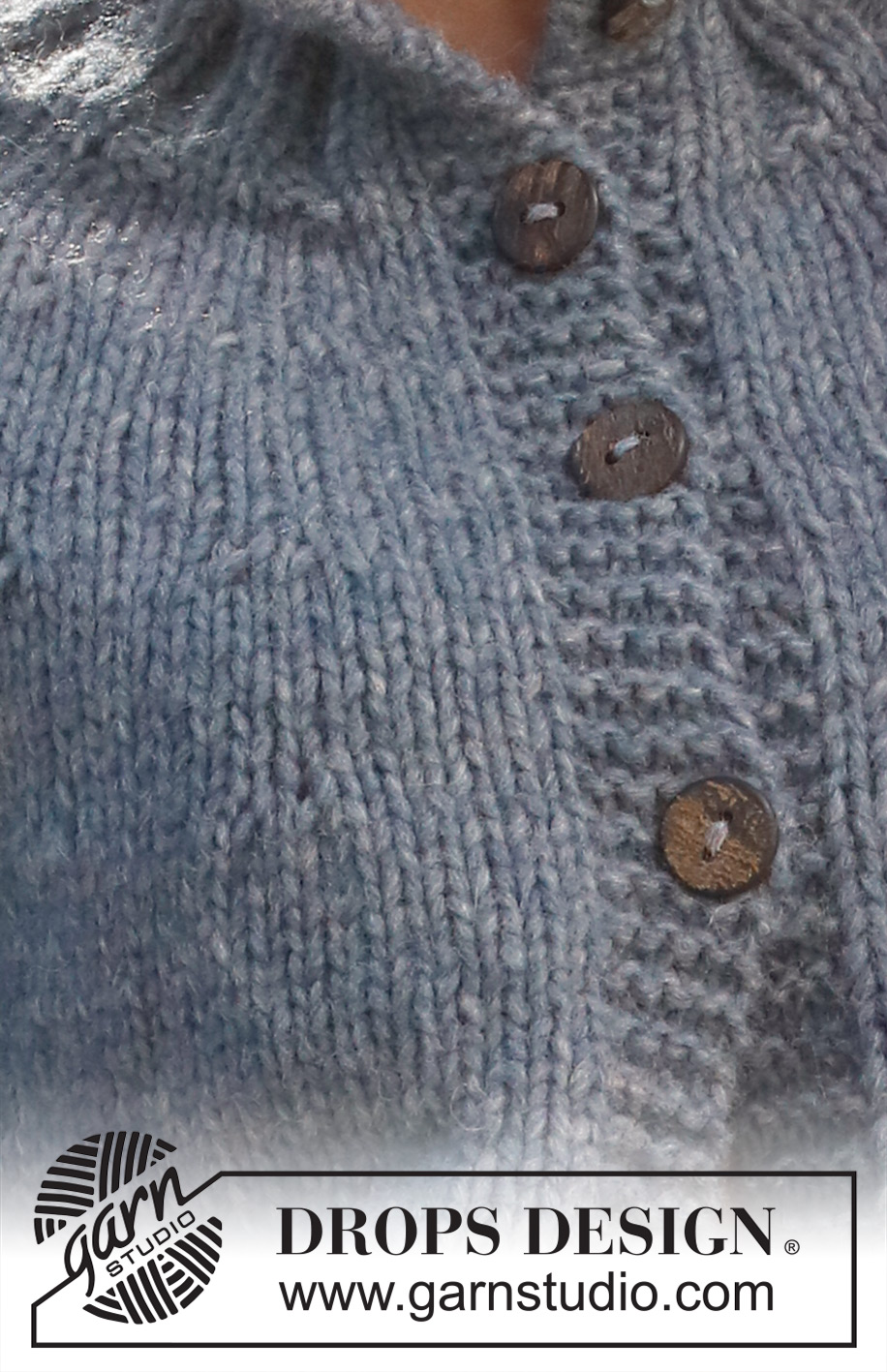 Sailor Blues Jacket / DROPS 228-33 - Strikket jakke i 1 tråd DROPS Wish eller 2 tråde DROPS Air. Arbejdet strikkes oppefra og ned med rundt bærestykke og høj hals. Størrelse XS - XXL.