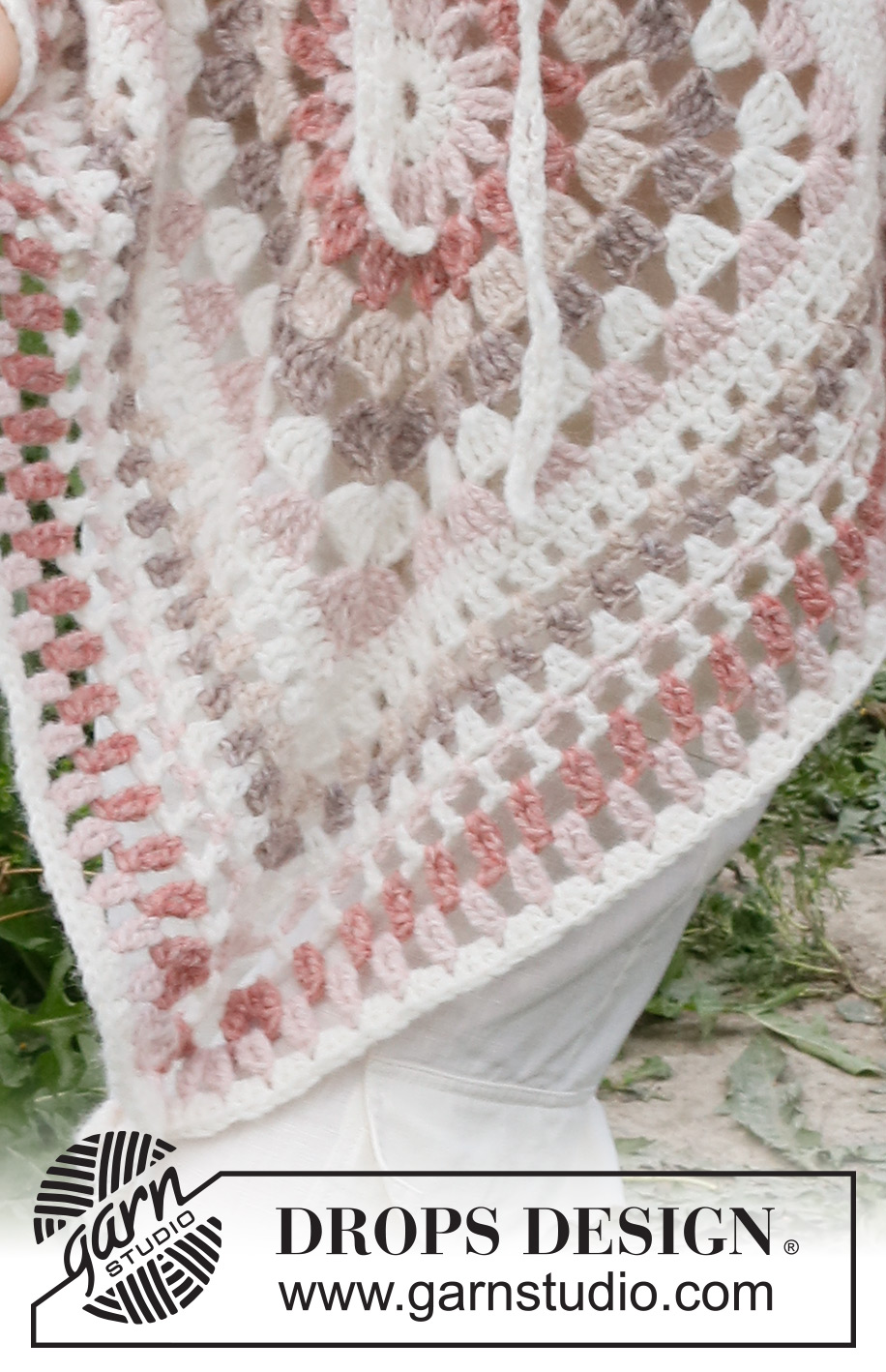 Carefree Feeling / DROPS 229-15 - Crocheted poncho with squares in DROPS Air. Sizes S – XL.