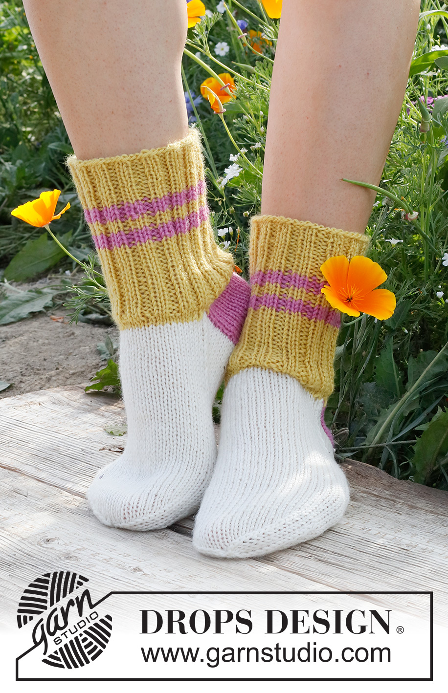 Folk Dancer / DROPS 229-26 - Stickade sockor med slätstickning och ränder i DROPS Karisma.
Storlek 35 – 43.
