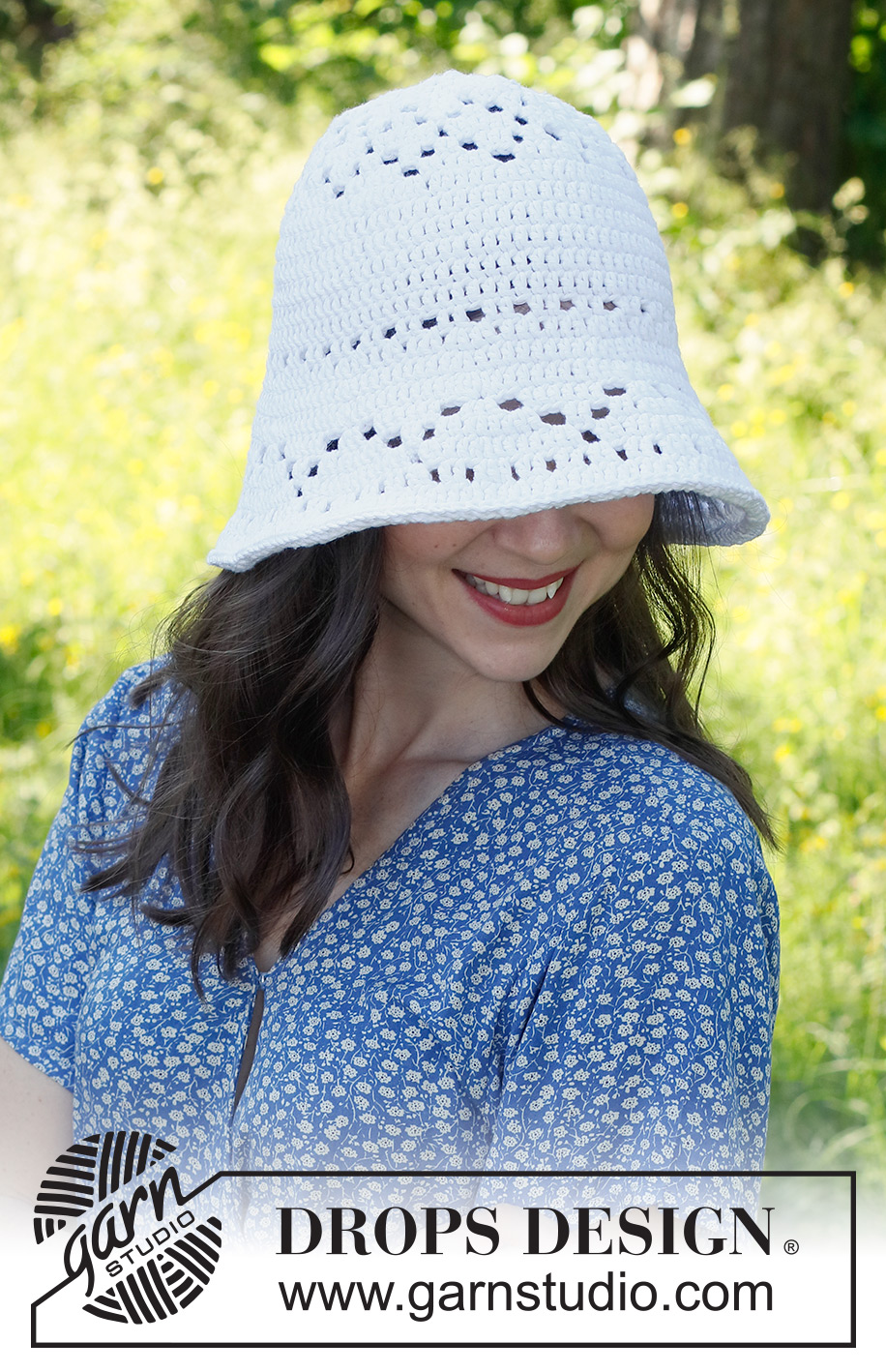 Breezy Belle Hat / DROPS 229-31 - Crocheted hat in DROPS Paris. Piece is crocheted top down with lace pattern.