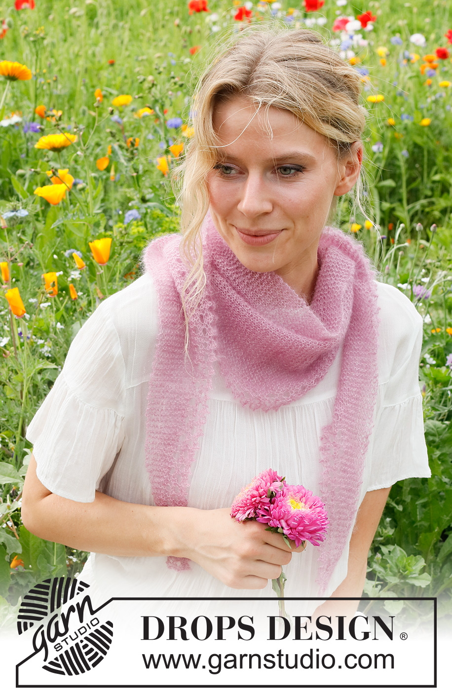 Pink Soda Shawl / DROPS 229-7 - Gebreide omslagdoek in DROPS Kid-Silk. Het werk wordt overdwars gebreid met ribbelsteek en picotrand.