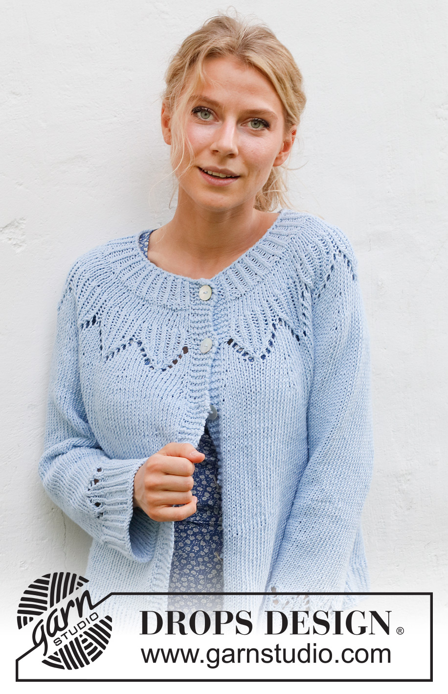 Echo Mountain Cardigan / DROPS 230-17 - Stickad kofta i DROPS Paris. Arbetet stickas uppifrån och ner med runt ok och hålmönster. Storlek S - XXXL.