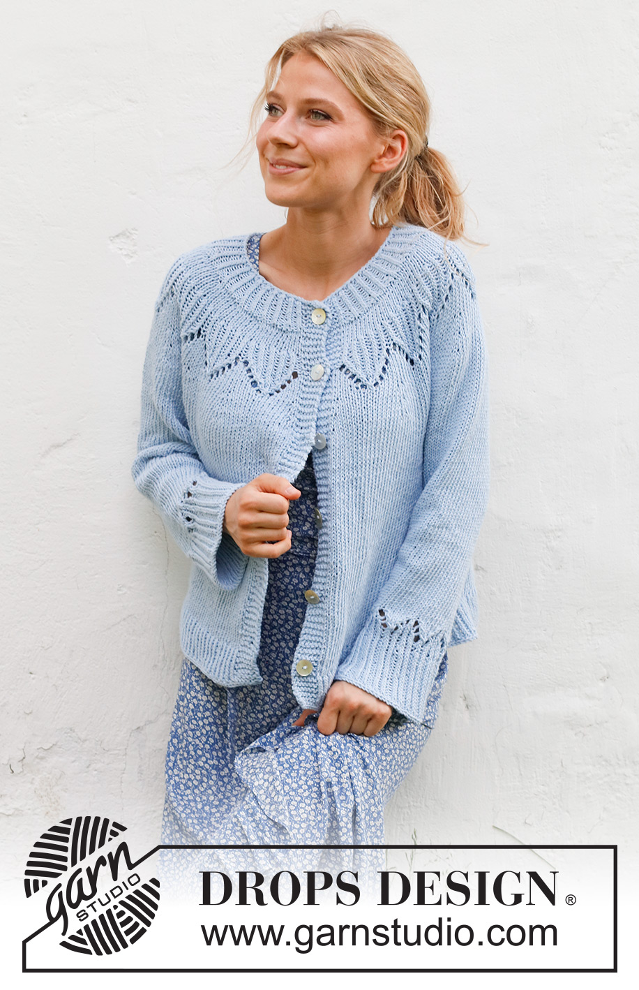 Echo Mountain Cardigan / DROPS 230-17 - Stickad kofta i DROPS Paris. Arbetet stickas uppifrån och ner med runt ok och hålmönster. Storlek S - XXXL.