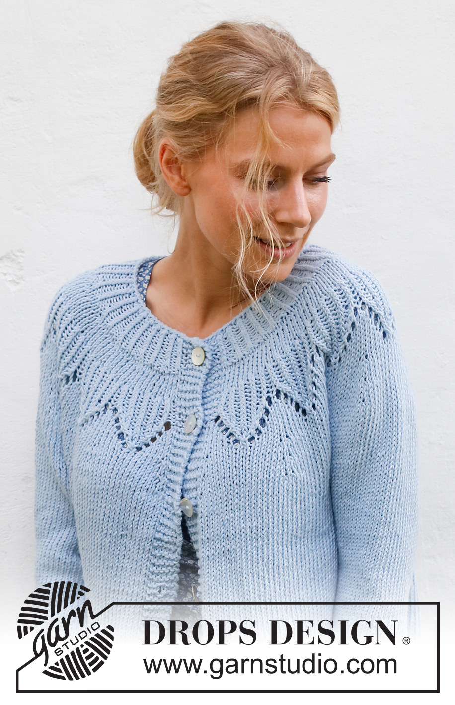 Echo Mountain Cardigan / DROPS 230-17 - Stickad kofta i DROPS Paris. Arbetet stickas uppifrån och ner med runt ok och hålmönster. Storlek S - XXXL.