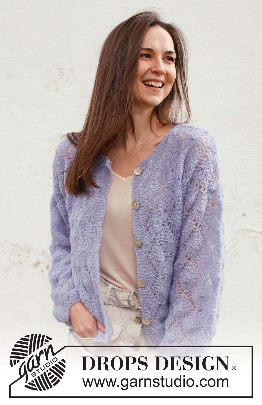 Lila Mist Cardigan / DROPS 230-23 - Gebreid vest in DROPS Brushed Alpaca Silk. Het werk wordt van onder naar boven gebreid met kantpatroon. Maten S - XXXL.