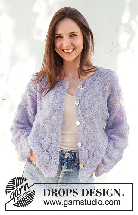 Lila Mist Cardigan / DROPS 230-23 - Gebreid vest in DROPS Brushed Alpaca Silk. Het werk wordt van onder naar boven gebreid met kantpatroon. Maten S - XXXL.