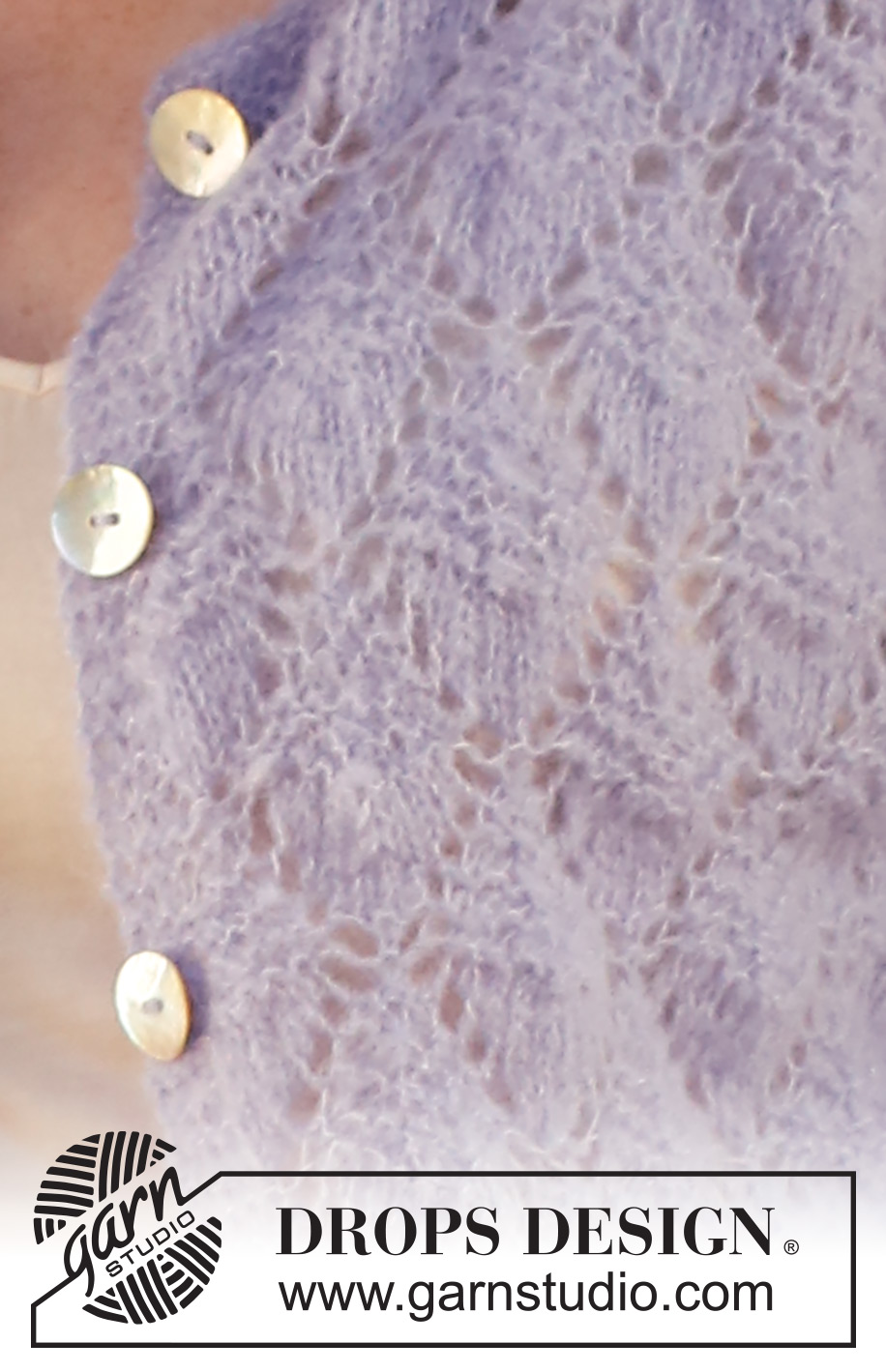Lila Mist Cardigan / DROPS 230-23 - Gebreid vest in DROPS Brushed Alpaca Silk. Het werk wordt van onder naar boven gebreid met kantpatroon. Maten S - XXXL.