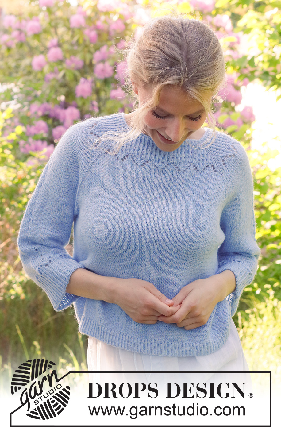 Lost in the Sky Top / DROPS 230-48 - Strikket bluse med ¾ lange ærmer i DROPS Alpaca. Arbejdet strikkes oppefra og ned med raglan og hulmønster. Størrelse S - XXXL.