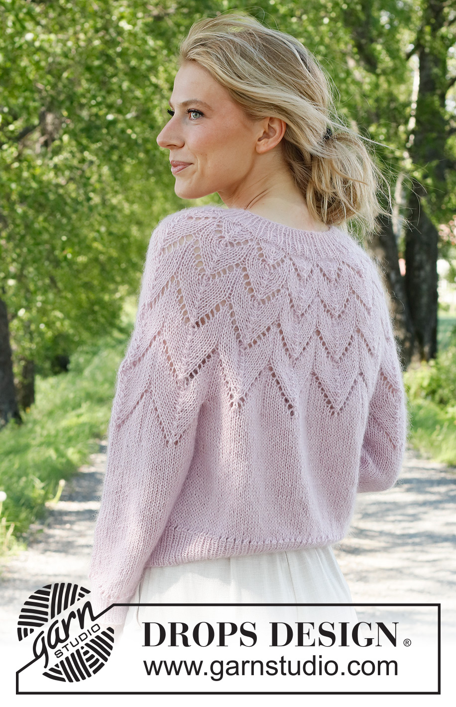 Wishing Well Cardigan / DROPS 231-10 - Propínací svetr s kruhovým sedlem a ažurovým vzorem pletený shora dolů z příze DROPS Alpaca a DROPS Kid-Silk. Velikost S - XXXL.