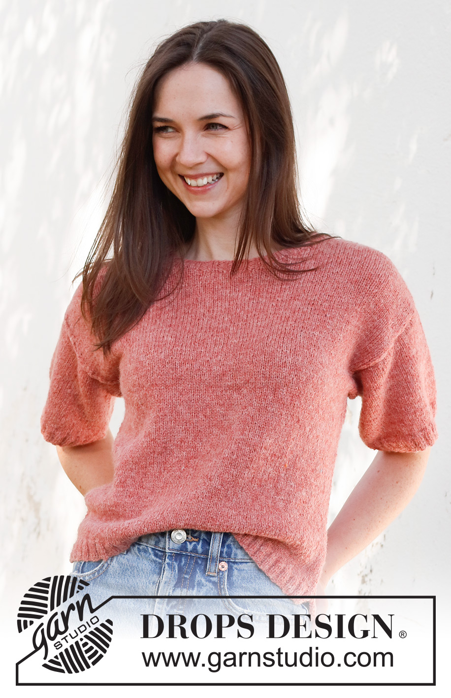 Cranberry Smoothie / DROPS 231-32 - Knitted top /T-shirt in DROPS Sky. The piece is worked bottom up with short sleeves. Sizes S - XXXL.