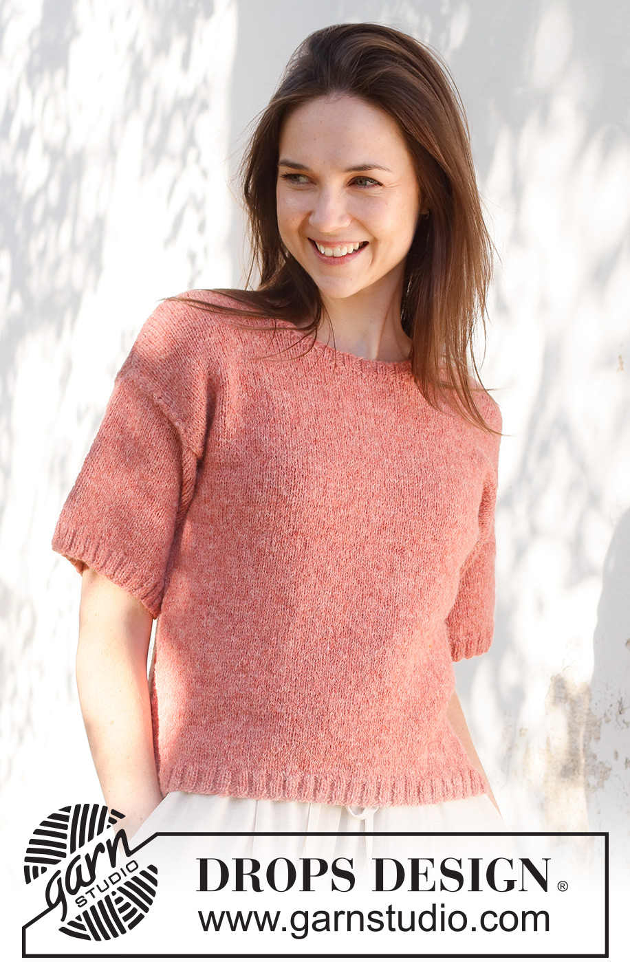 Cranberry Smoothie / DROPS 231-32 - Knitted top /T-shirt in DROPS Sky. The piece is worked bottom up with short sleeves. Sizes S - XXXL.