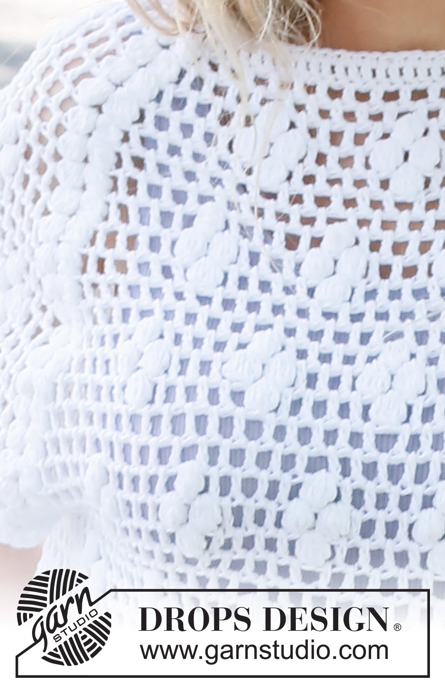 Frosted Daisies / DROPS 231-38 - Crocheted top / t-shirt in DROPS Belle. Piece is crocheted top down with raglan, lace pattern and bobbles. Size: S - XXXL