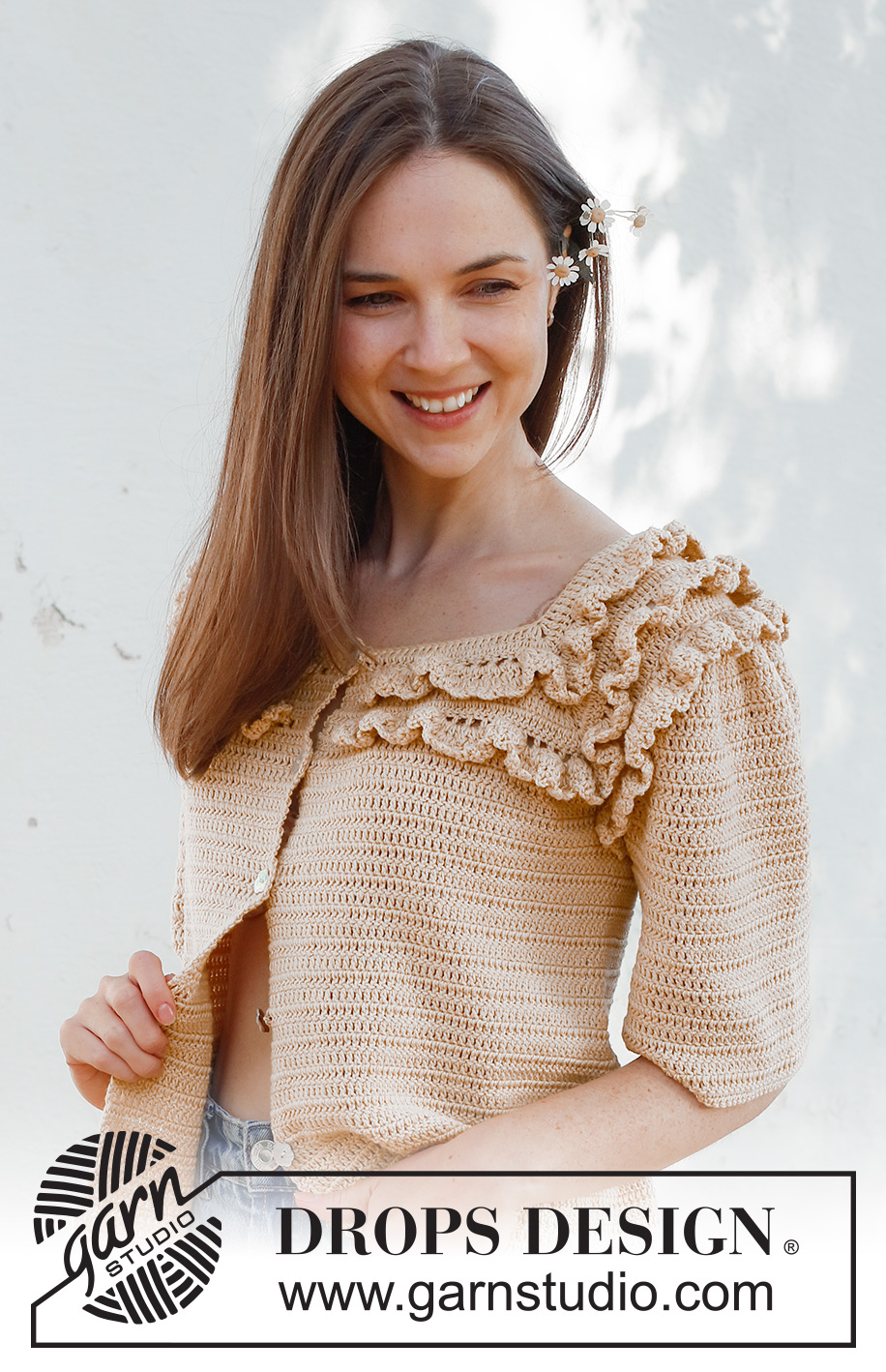 Caramel Drizzle / DROPS 231-42 - Crocheted jacket with short sleeves in DROPS Safran. The piece is worked from the top down, with raglan and flounces. Sizes S – XXXL.