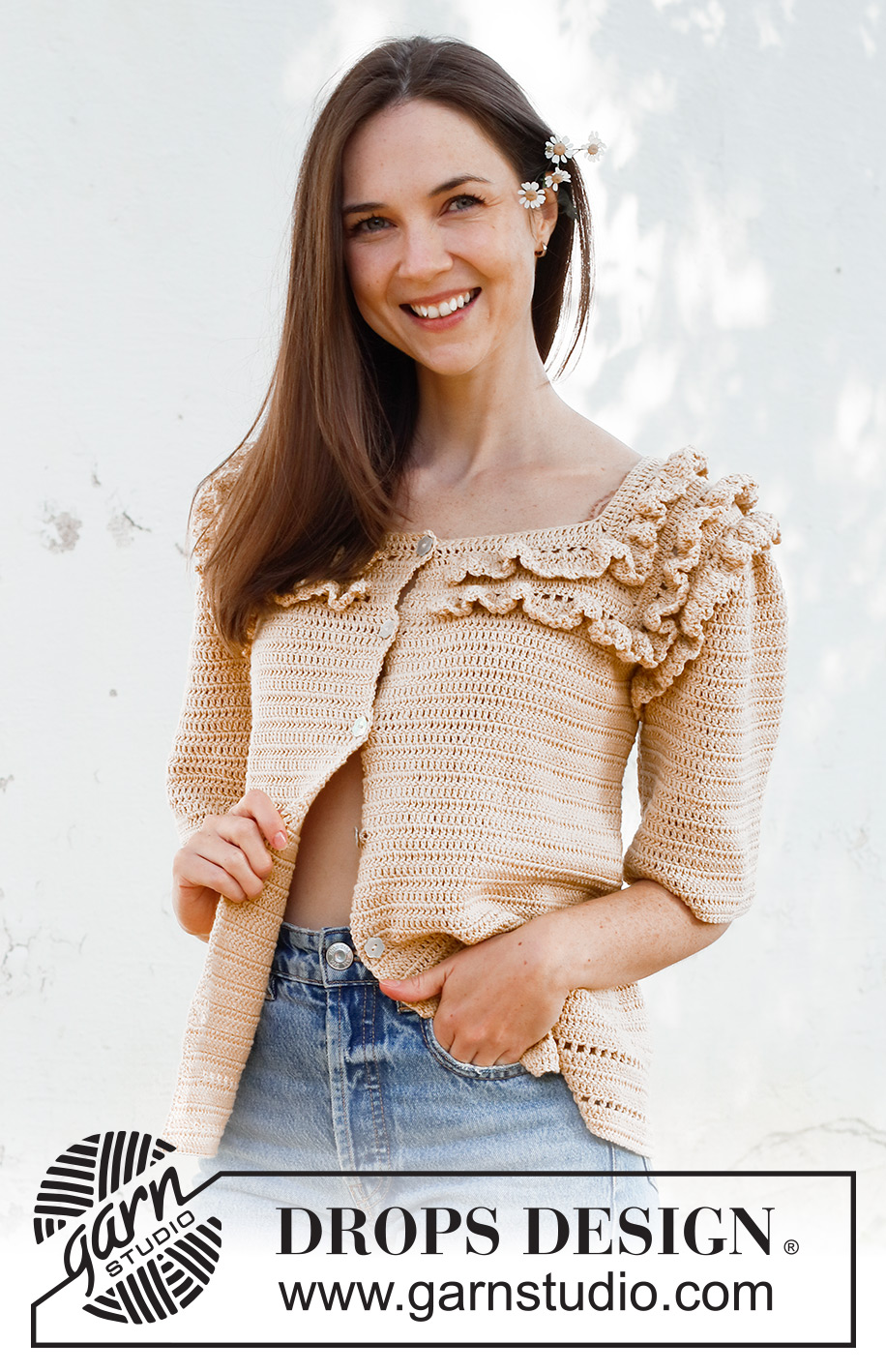 Caramel Drizzle / DROPS 231-42 - Crocheted jacket with short sleeves in DROPS Safran. The piece is worked from the top down, with raglan and flounces. Sizes S – XXXL.