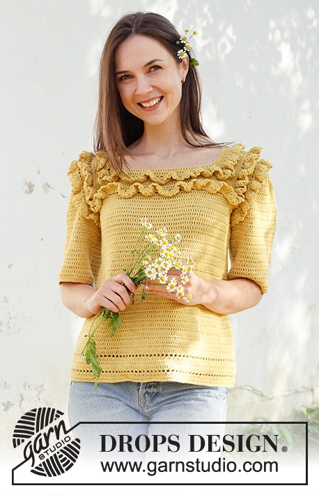 Summer Date / DROPS 231-44 - Hæklet bluse med korte ærmer i DROPS Safran. Arbejdet hækles oppefra og ned med raglan og flæser. Størrelse S - XXXL.