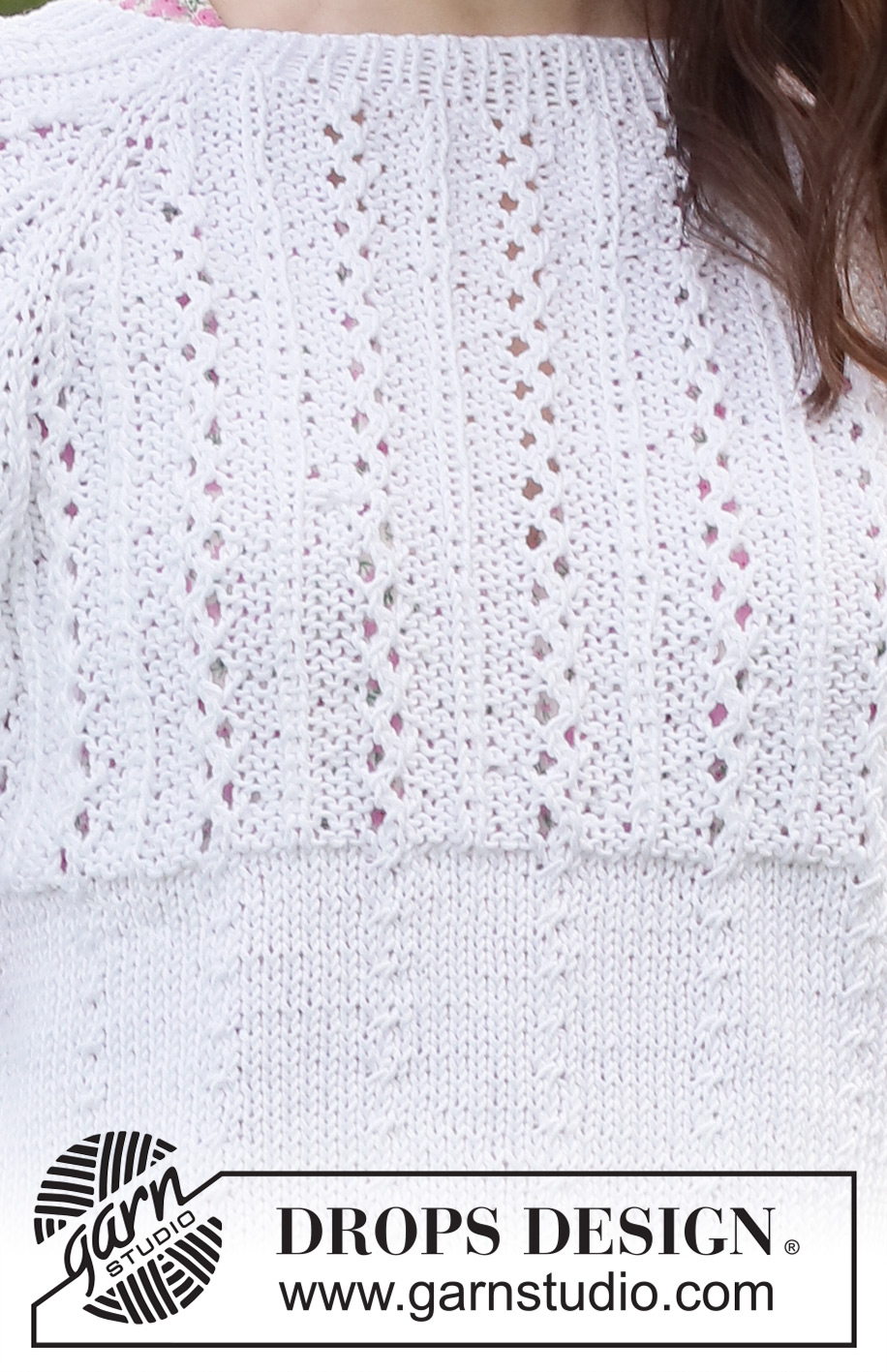 Lost in Summer Sweater / DROPS 231-49 - Stickad tröja i DROPS Muskat. Arbetet stickas uppifrån och ner med raglan, hålmönster och ¾ långa ärmar. Storlek S - XXXL.