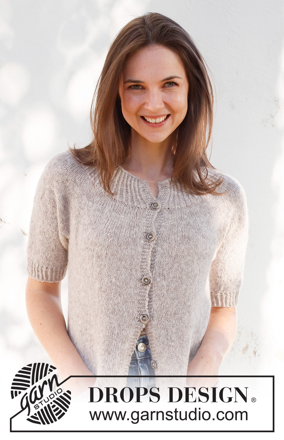 Daisy Lane Cardigan / DROPS 231-54 - Knitted jacket in DROPS Sky. Piece is knitted top down with round yoke, stockinette stitch, pockets, short sleeves and vents in the sides. Size XS – XXL.