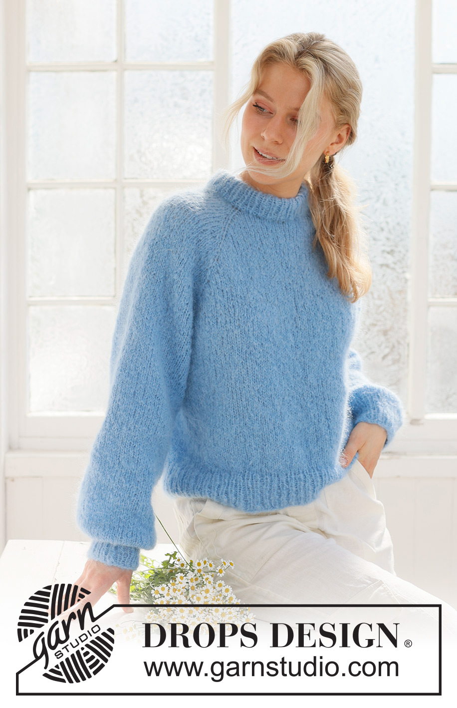 Blueberry Cream Sweater / DROPS 231-57 - Strikket genser i DROPS Melody. Arbeidet strikkes ovenfra og ned med dobbel halskant og raglan. Størrelse S - XXXL.