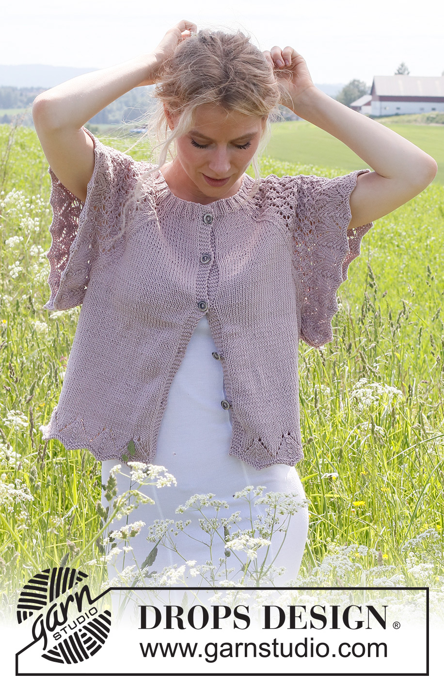Race the Wind Jacket / DROPS 232-17 - Strikket cardigan i DROPS Muskat. Arbejdet strikkes nedefra og op med raglan, hulmønster og korte ærmer. Størrelse S – XXXL.