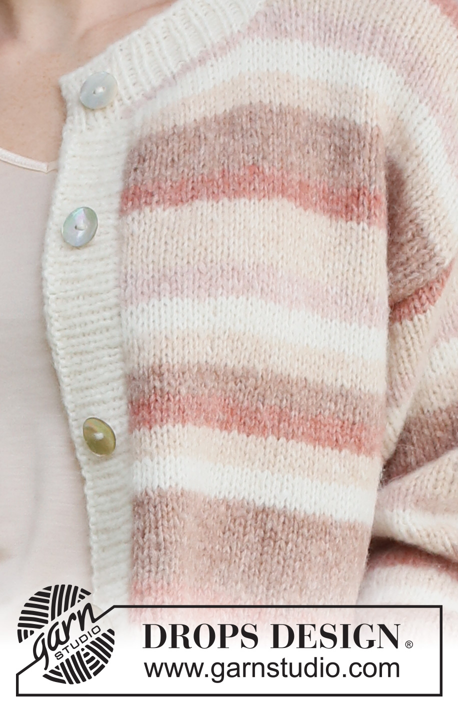 Mars Sunrise / DROPS 232-22 - Strikket cardigan i DROPS Air. Arbejdet strikkes nedefra og op med striber og glatstrik. Størrelse S - XXXL.