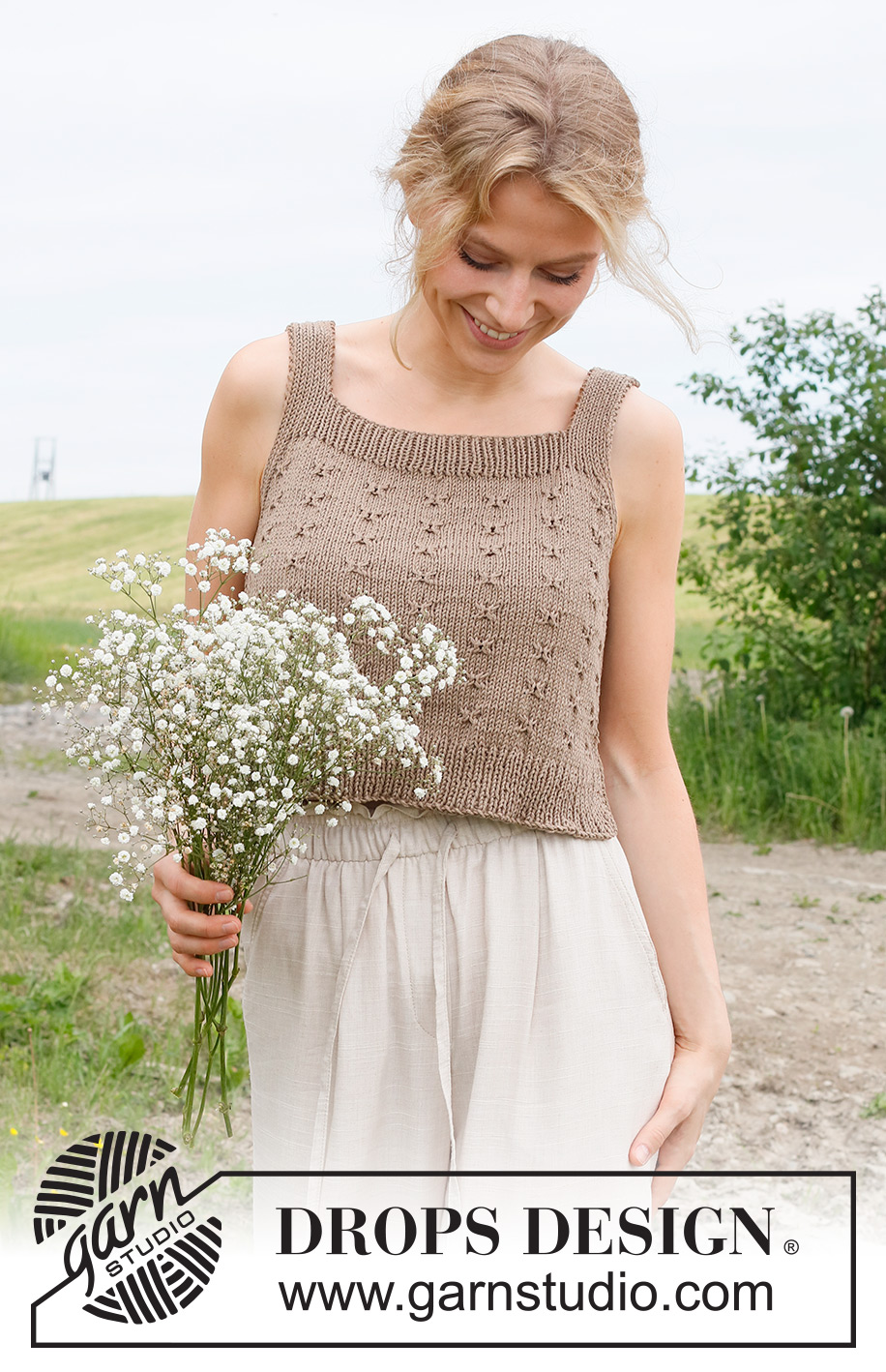 Midsummer's Day / DROPS 232-24 - Strikket top / singlet i DROPS Cotton Light. Arbejdet strikkes nedefra og op med relief mønster. Størrelse S - XXXL.