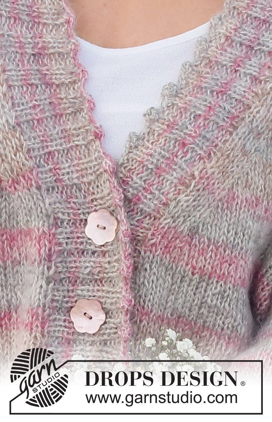 Morning Dawn Cardigan / DROPS 232-28 - Rozpinany sweter na drutach, przerabiany od dołu do góry dżersejem, z dekoltem V, pikotkami i pęknięciami na bokach, z włóczek DROPS Fabel i DROPS Kid-Silk. Od S do XXXL.