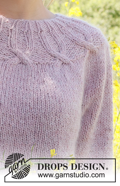 Sommerflørt / DROPS 232-41 - Maglione lavorato ai ferri in DROPS Soft Tweed e DROPS Kid-Silk. Lavorato dall’alto in basso con sprone rotondo, maniche a ¾ e trecce. Taglie: S – XXXL.